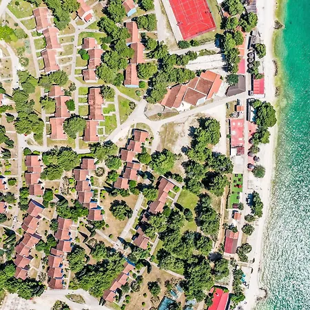 Medena-2 By Interhome تروغير