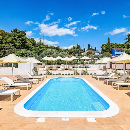 Apartment Medena-2 By Interhome Trogir
